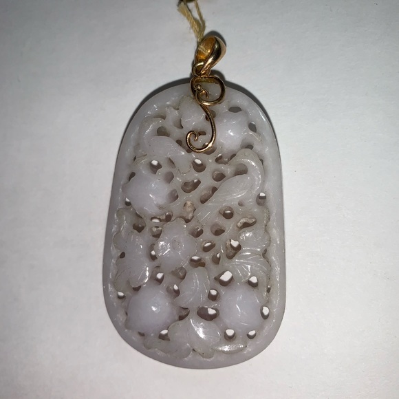 202) white/lavender ANTIQUE Burma Jadite Pendant - Picture 7 of 8